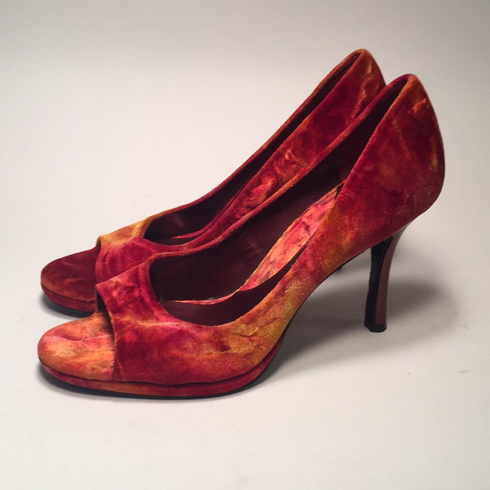 Gianni Bini Burgundy Velvet Peep Toe Pumps Sz 8.5 - Picture 3 of 8